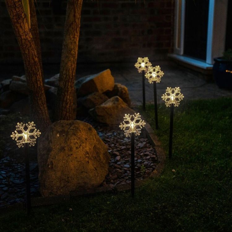 Picture of 5x Snowflake Outdoor Spike Lights Battery Operated Christmas Stake Garden Light
