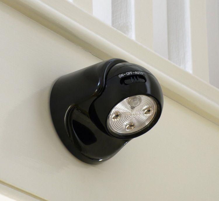 Picture of Battery-Powered Motion Sensor Security Light Wireless PIR-Activated LED Floodlight